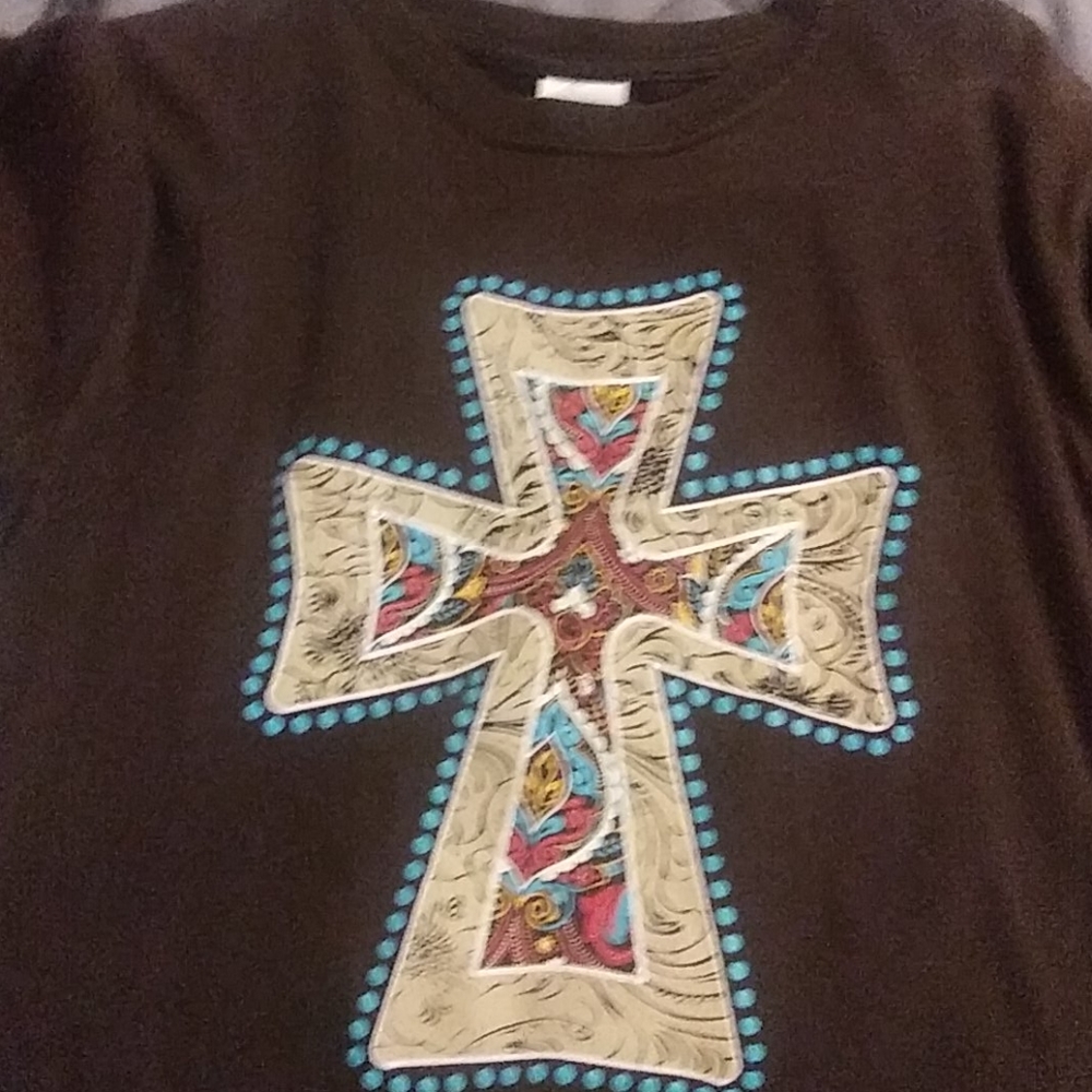 Tshirt w cross